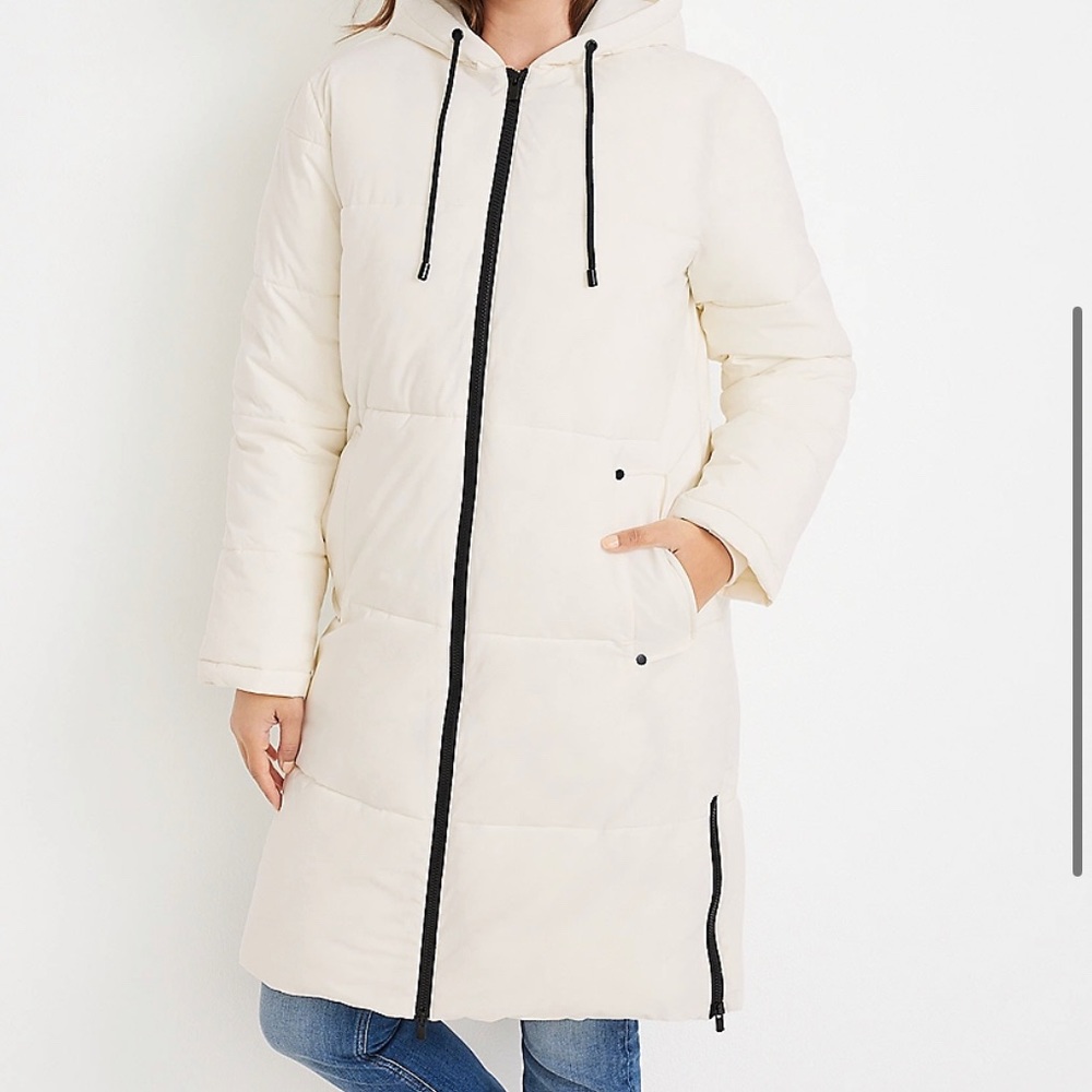4x White Puffer Coat